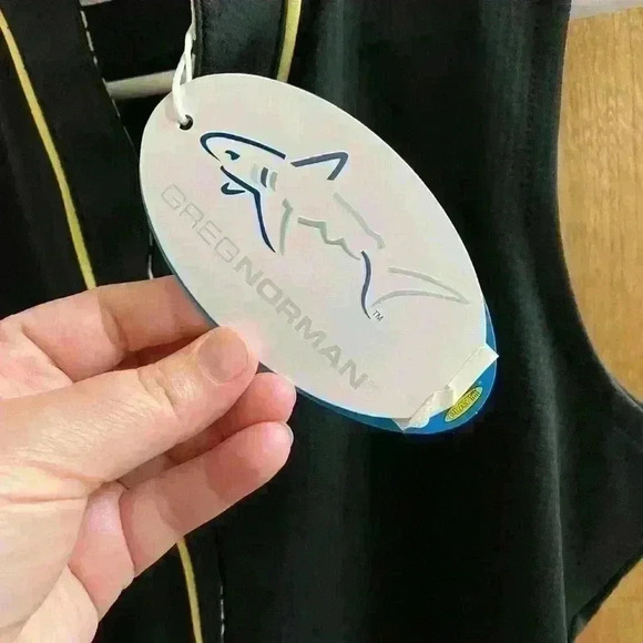 Greg Norman Women’s Golf Shirt XS Black with Patterns Special PGA Patch on Back - Picture 5 of 9